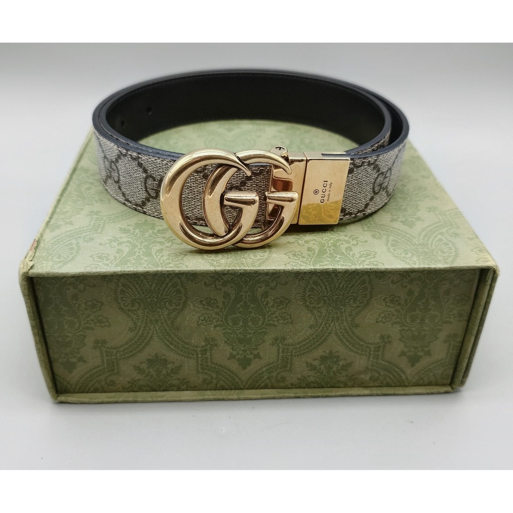Gucci Reversible GG Supreme Belt Size 80/32